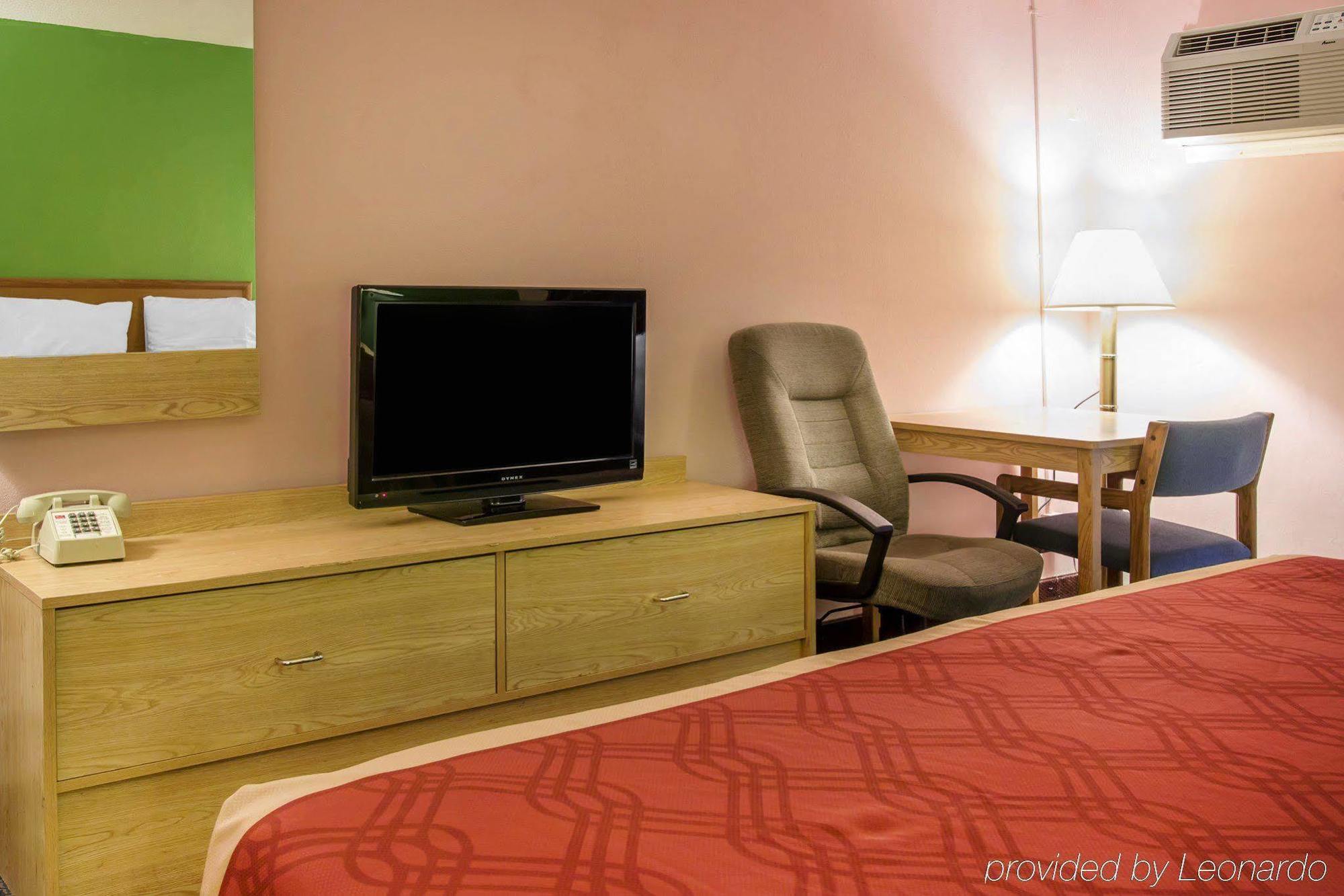 Econo Lodge Батл Крик Экстерьер фото