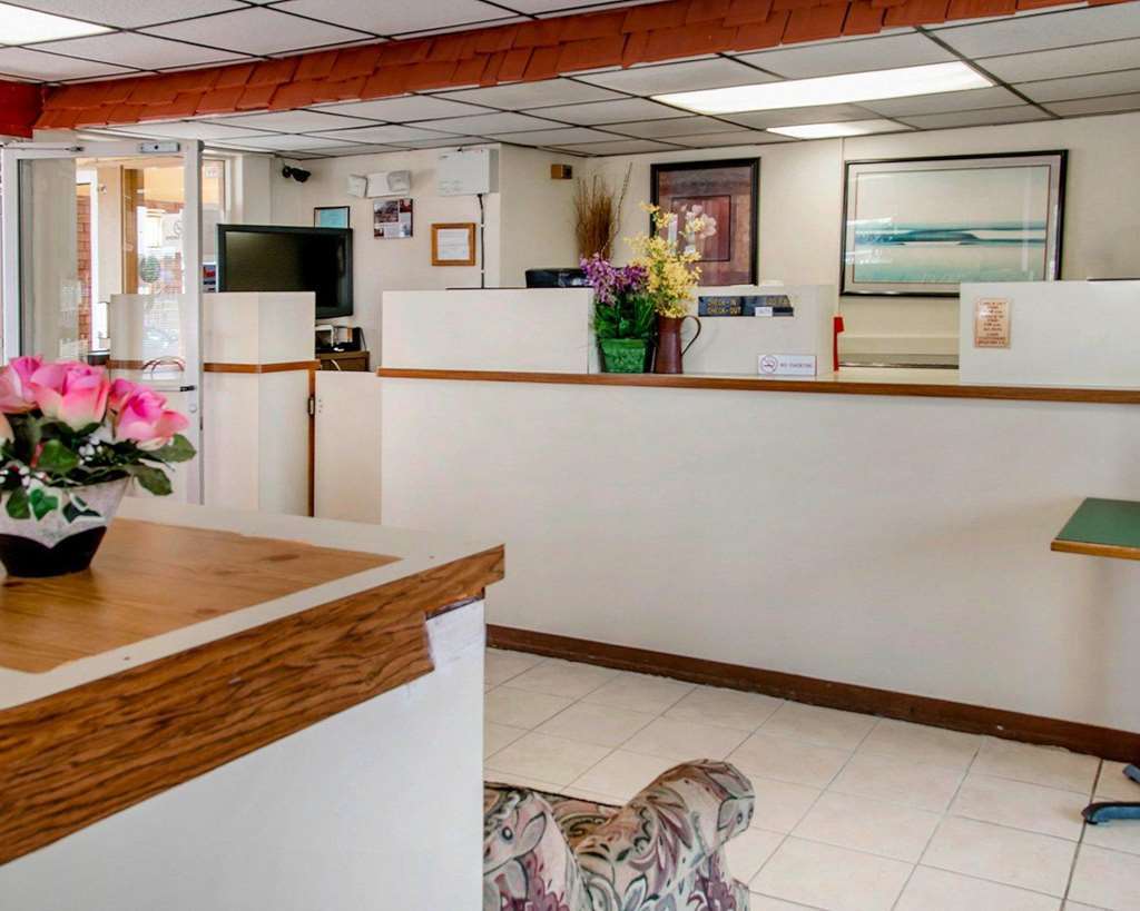 Econo Lodge Батл Крик Интерьер фото