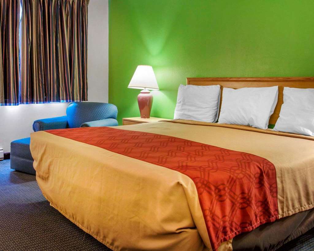 Econo Lodge Батл Крик Номер фото