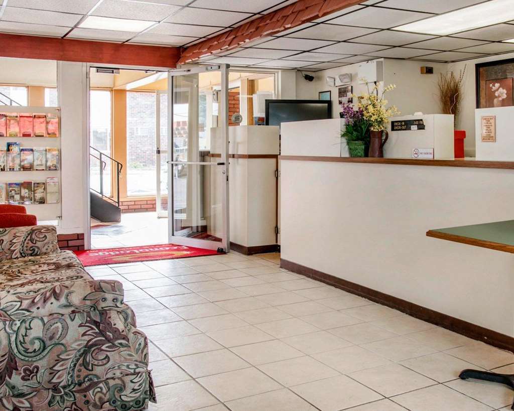 Econo Lodge Батл Крик Интерьер фото