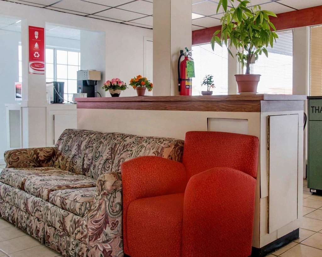 Econo Lodge Батл Крик Интерьер фото